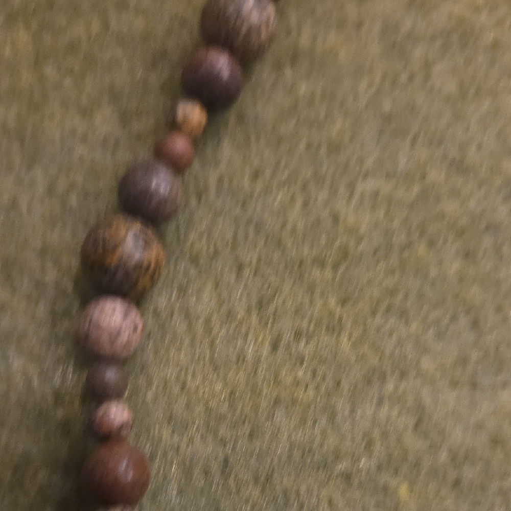 Elegant Brown Beaded Necklace - Picture 8 of 10